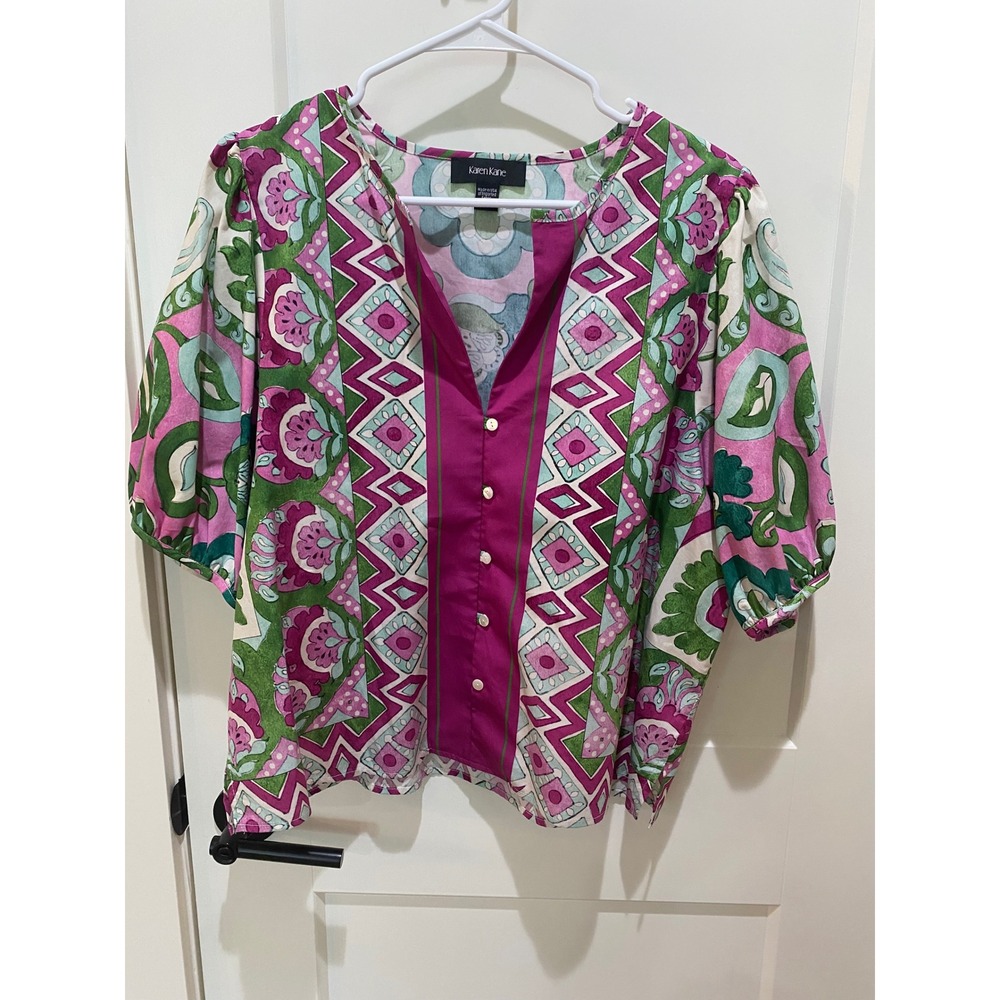 Karen Kane Ladies Short Puffy Sleeve Blouse. XL. Pink/Green/Cream Design.